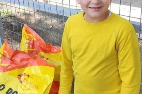 7χρονος από τη Σύρο έδωσε το χαρτζιλίκι των γιορτών 