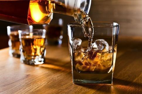 Αλκοόλ: Η πιο δημοφιλής ουσία στους 16χρόνους
