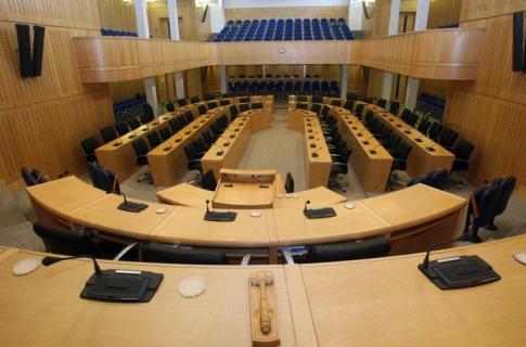 Βουλή: Έντονη κριτική και αιχμές για την υπόθεση «Ορέστης»